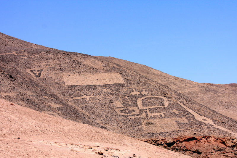 Illustration for article titled Ancient Archeological Sites That Were Destroyed By Stupid Humans